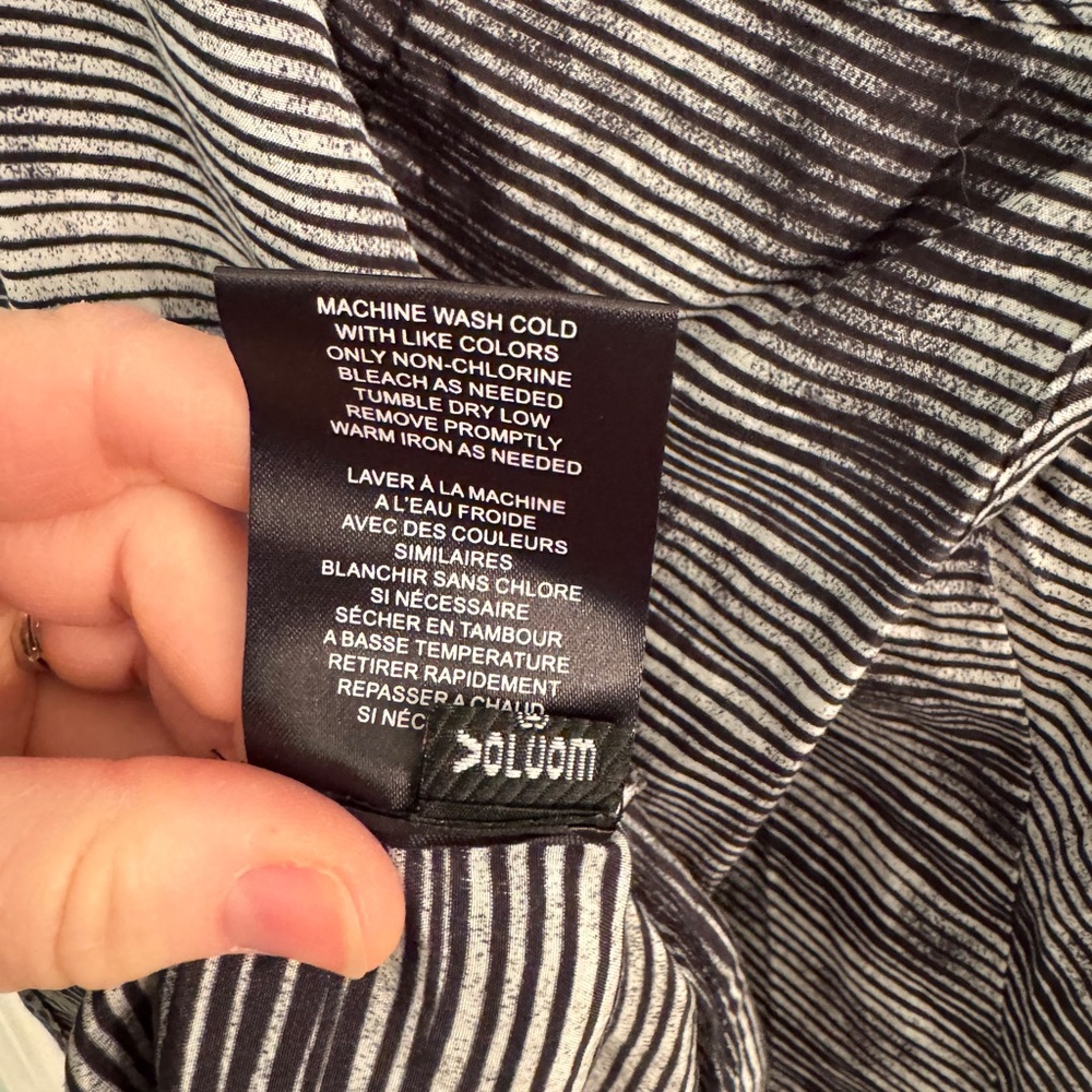 XS Volcom - Picture 5 of 5